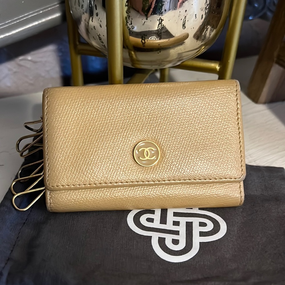 Chanel 6 ring Key pouch
